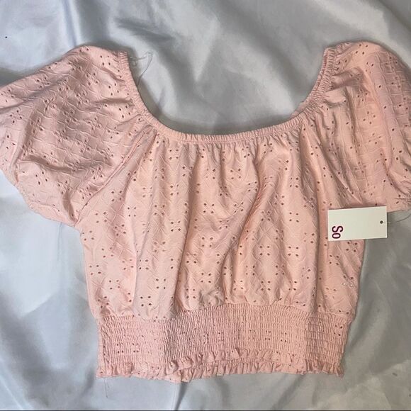 Juniors' SO blouse Eyelet Smocked Bottom Puffed Sleeve Top SZ L-New peachy pink - Picture 9 of 12